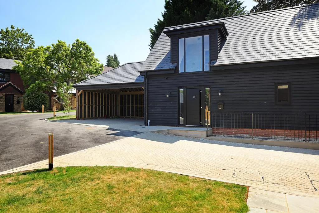 Paddock Grove, Effingham, KT24, photo 12