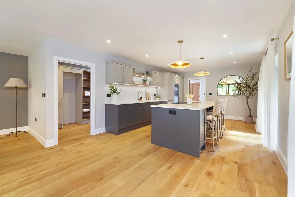 Paddock Grove, Effingham, KT24, photo 5