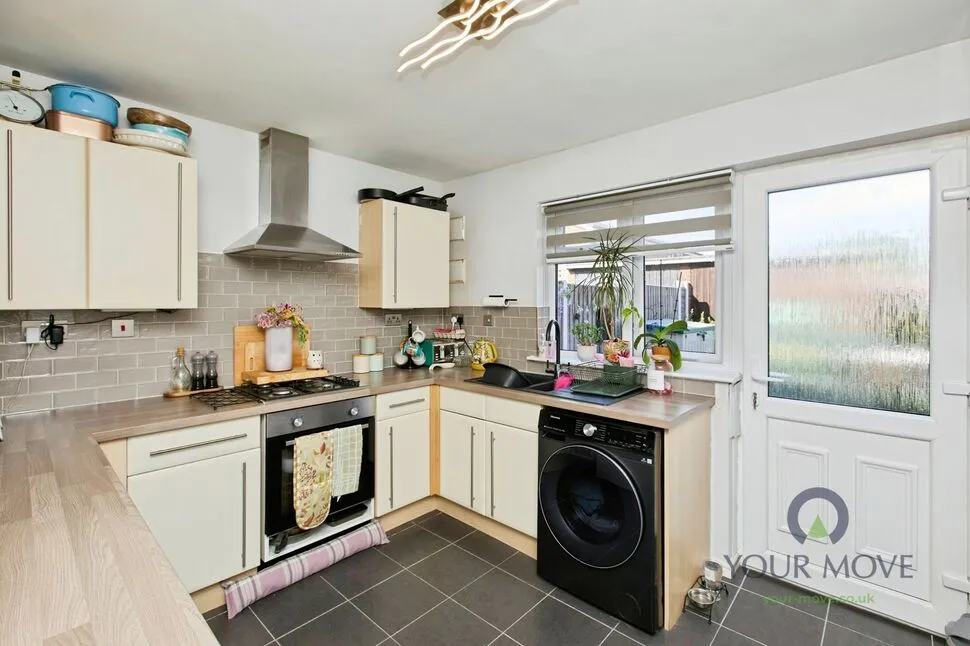 St Chads Close, Burton Upon Trent, DE13, photo 5