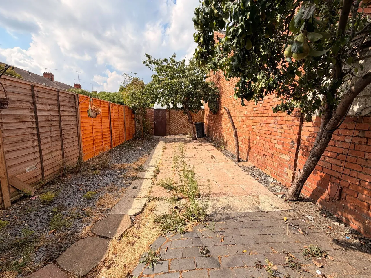 London Road, NORTHAMPTON, photo 9