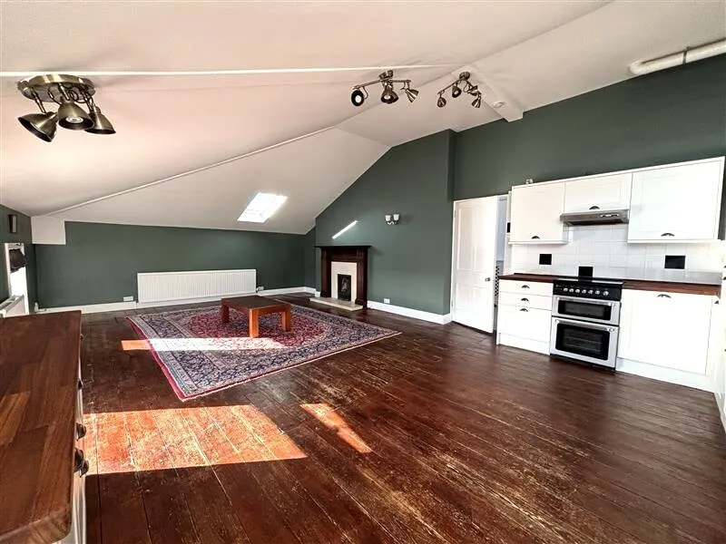 Warden Hill Road, GL51, photo 4