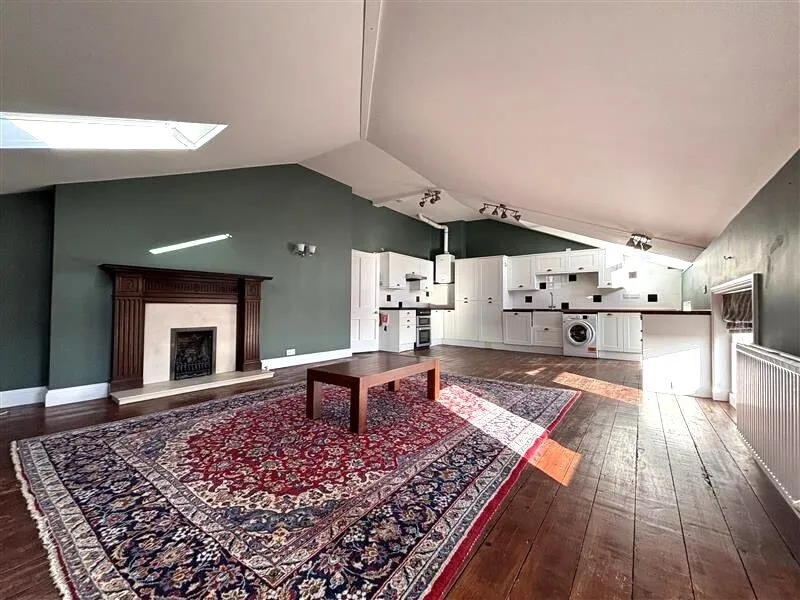 Warden Hill Road, GL51, photo 8