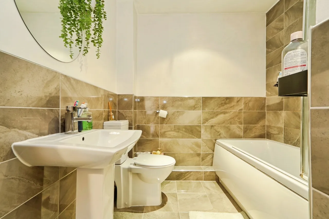 Teale Court, LEEDS, West Yorkshire, LS7, photo 3