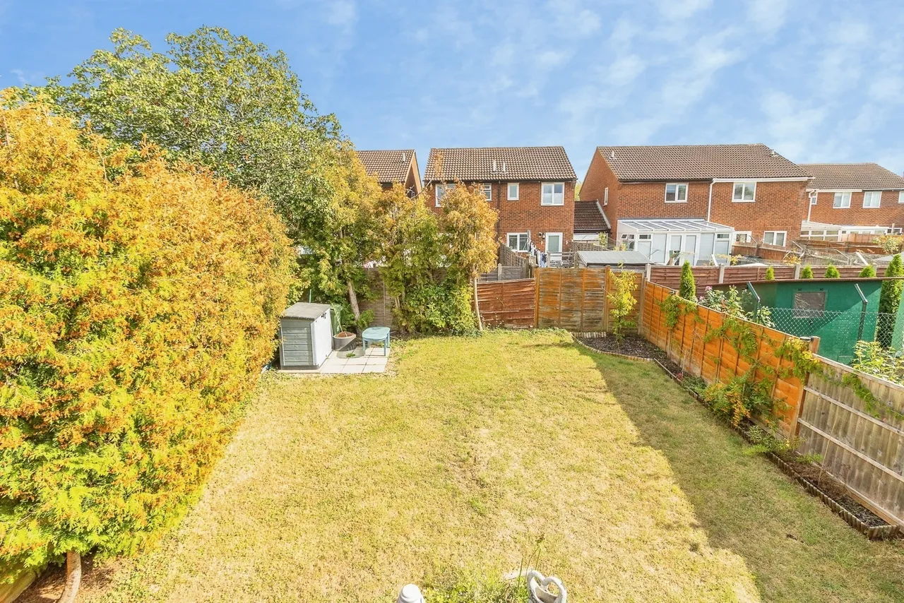 Perracombe, Furzton, Milton Keynes, Buckinghamshire, MK4, photo 14