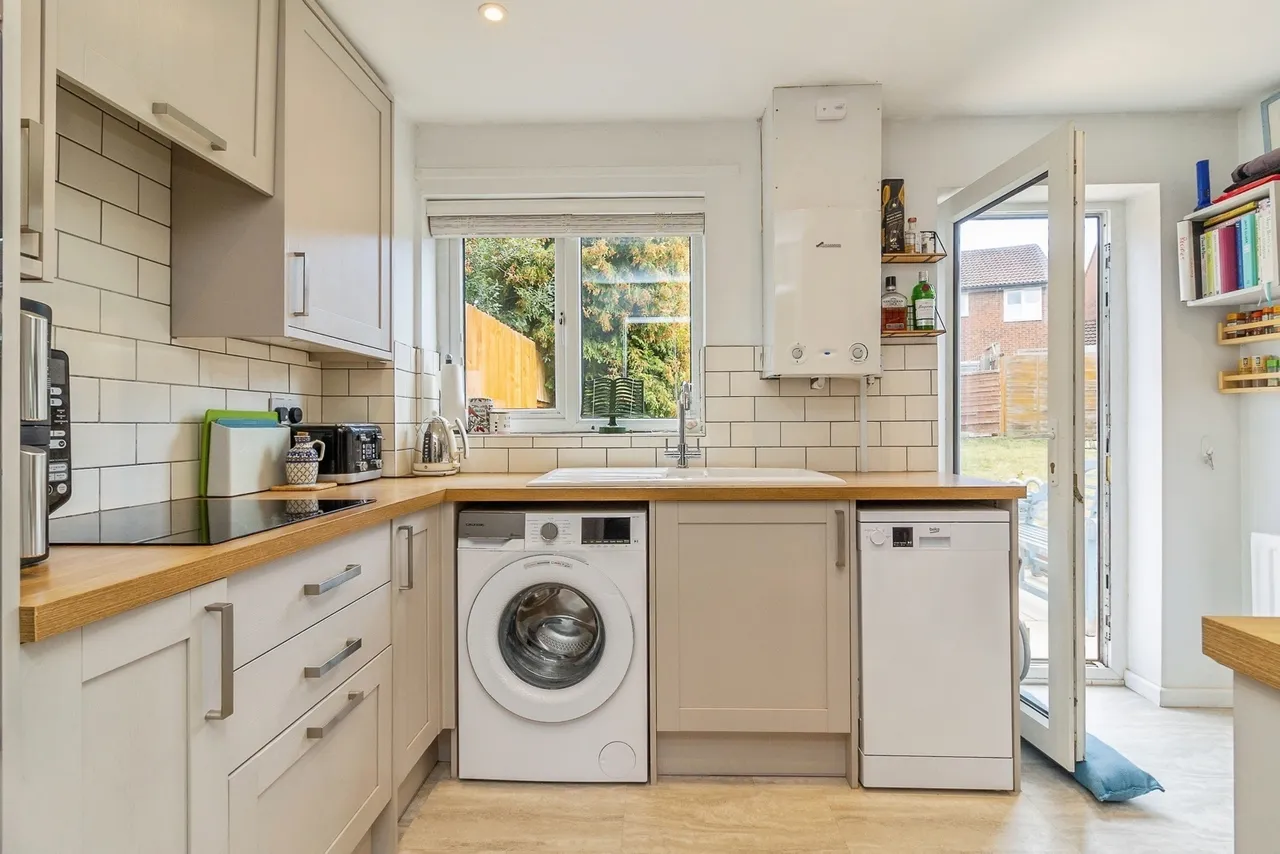 Perracombe, Furzton, Milton Keynes, Buckinghamshire, MK4, photo 5