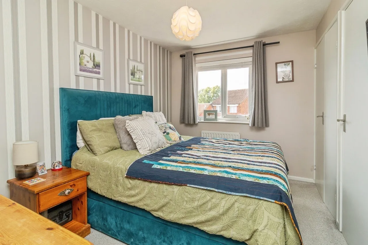Perracombe, Furzton, Milton Keynes, Buckinghamshire, MK4, photo 10