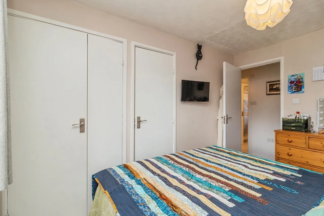 Perracombe, Furzton, Milton Keynes, Buckinghamshire, MK4, photo 11