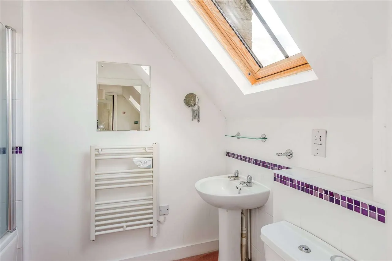 Webbs Court, Northleach, Nr Cirencester, Gloucestershire, GL54 3LR, photo 7