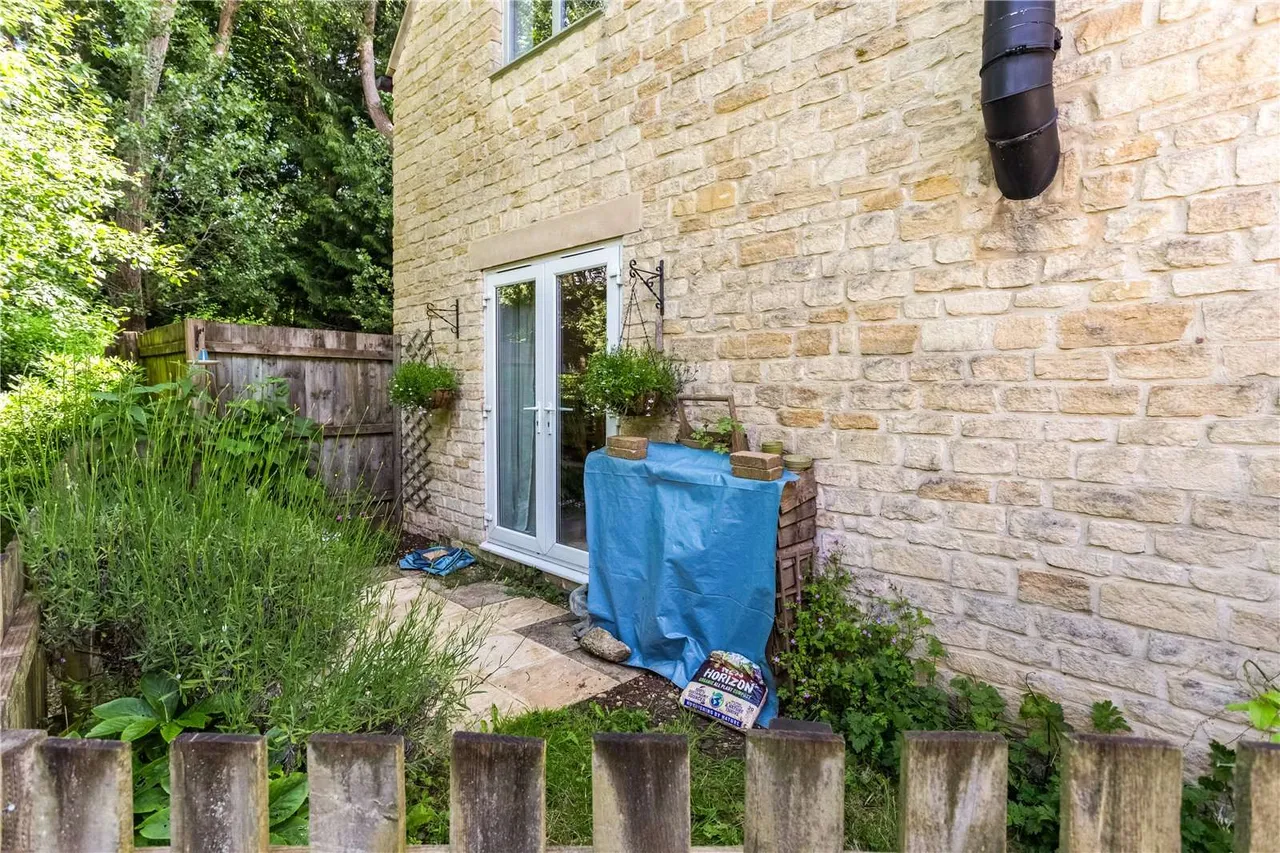 Webbs Court, Northleach, Nr Cirencester, Gloucestershire, GL54 3LR, photo 8