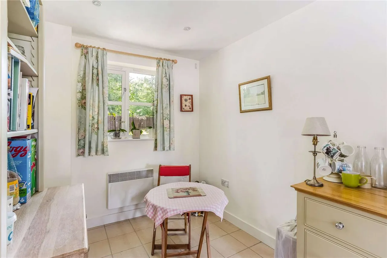 Webbs Court, Northleach, Nr Cirencester, Gloucestershire, GL54 3LR, photo 5