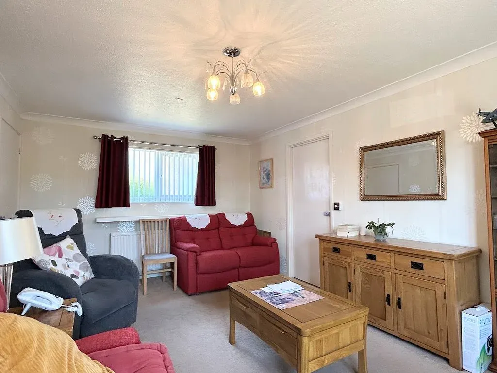 Buckthorn, Stacey Bushes, Milton Keynes, Buckinghamshire, MK12 6HL, photo 5