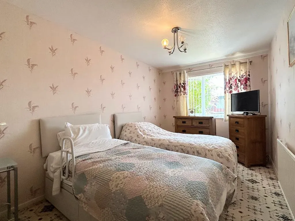Buckthorn, Stacey Bushes, Milton Keynes, Buckinghamshire, MK12 6HL, photo 6
