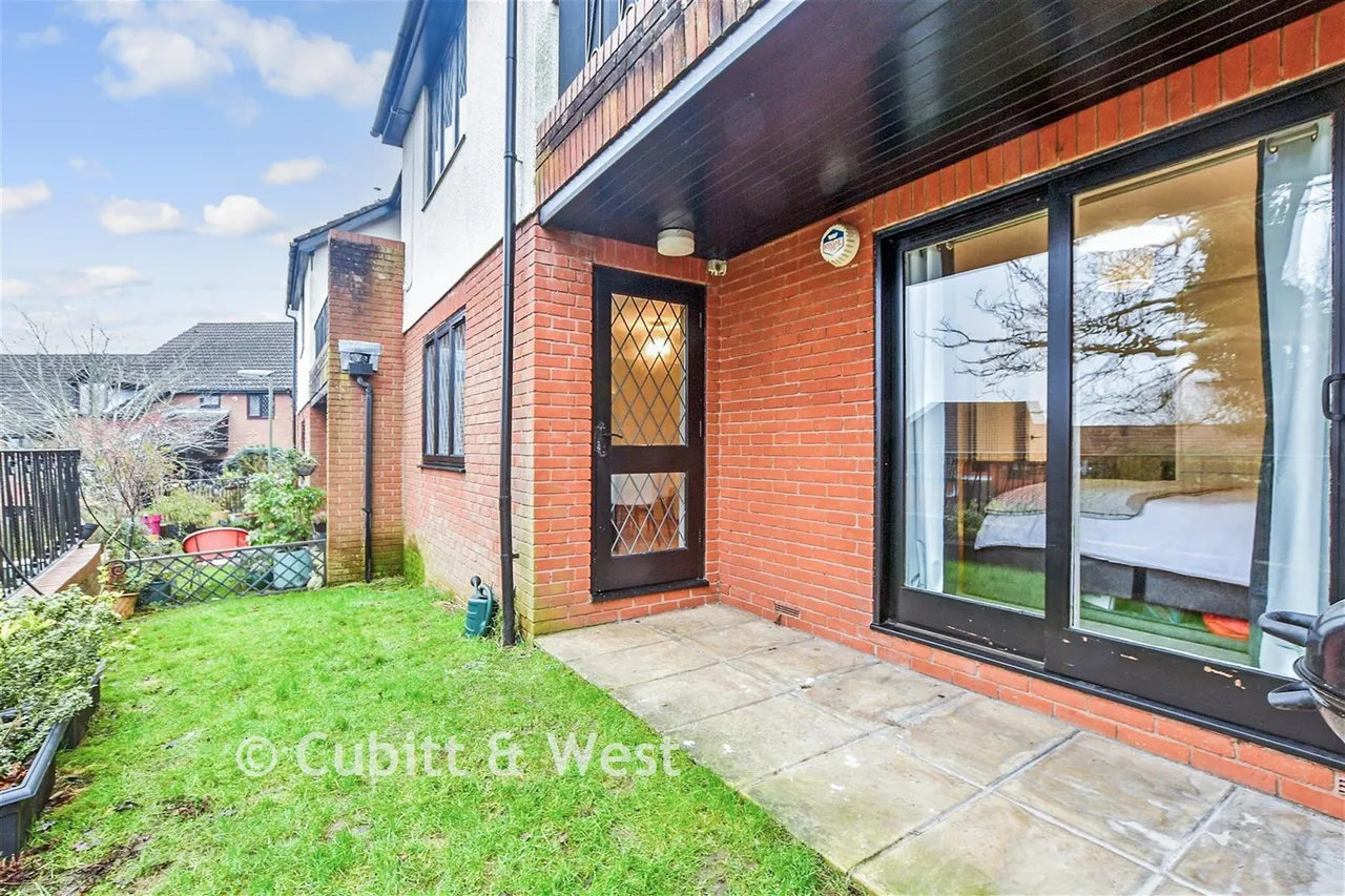 Harrowlands Park, Dorking, RH4, photo 2
