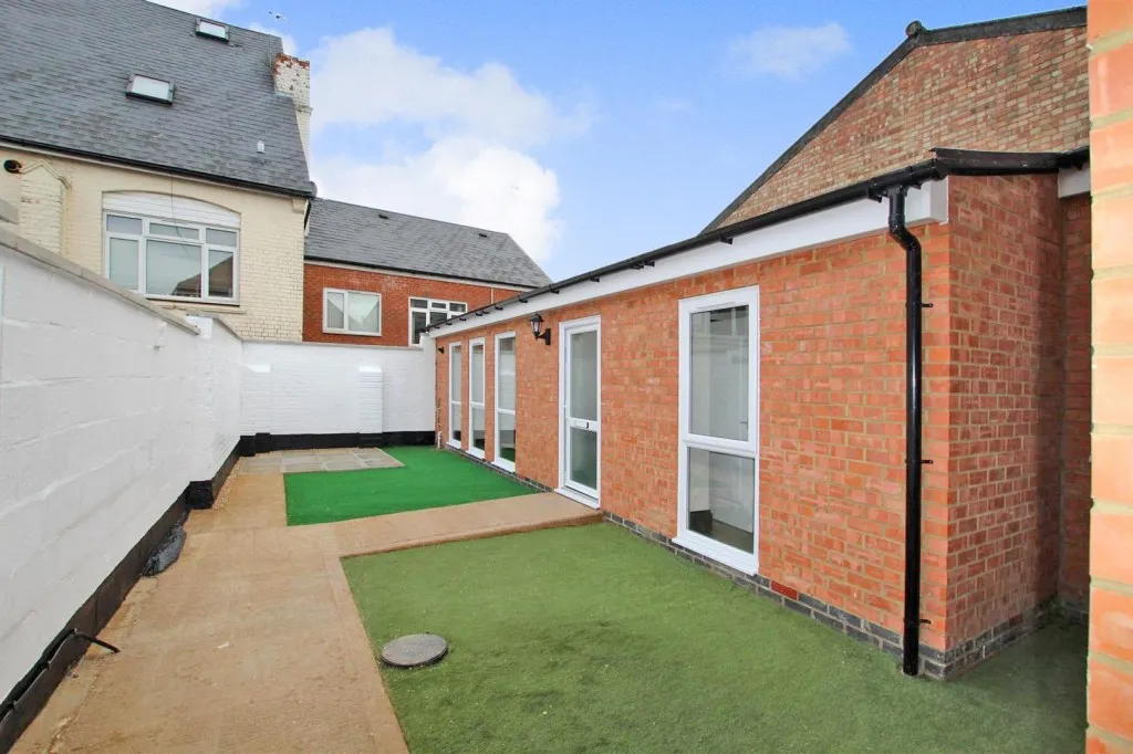 1 bed house to rent, Club Street, Kettering
