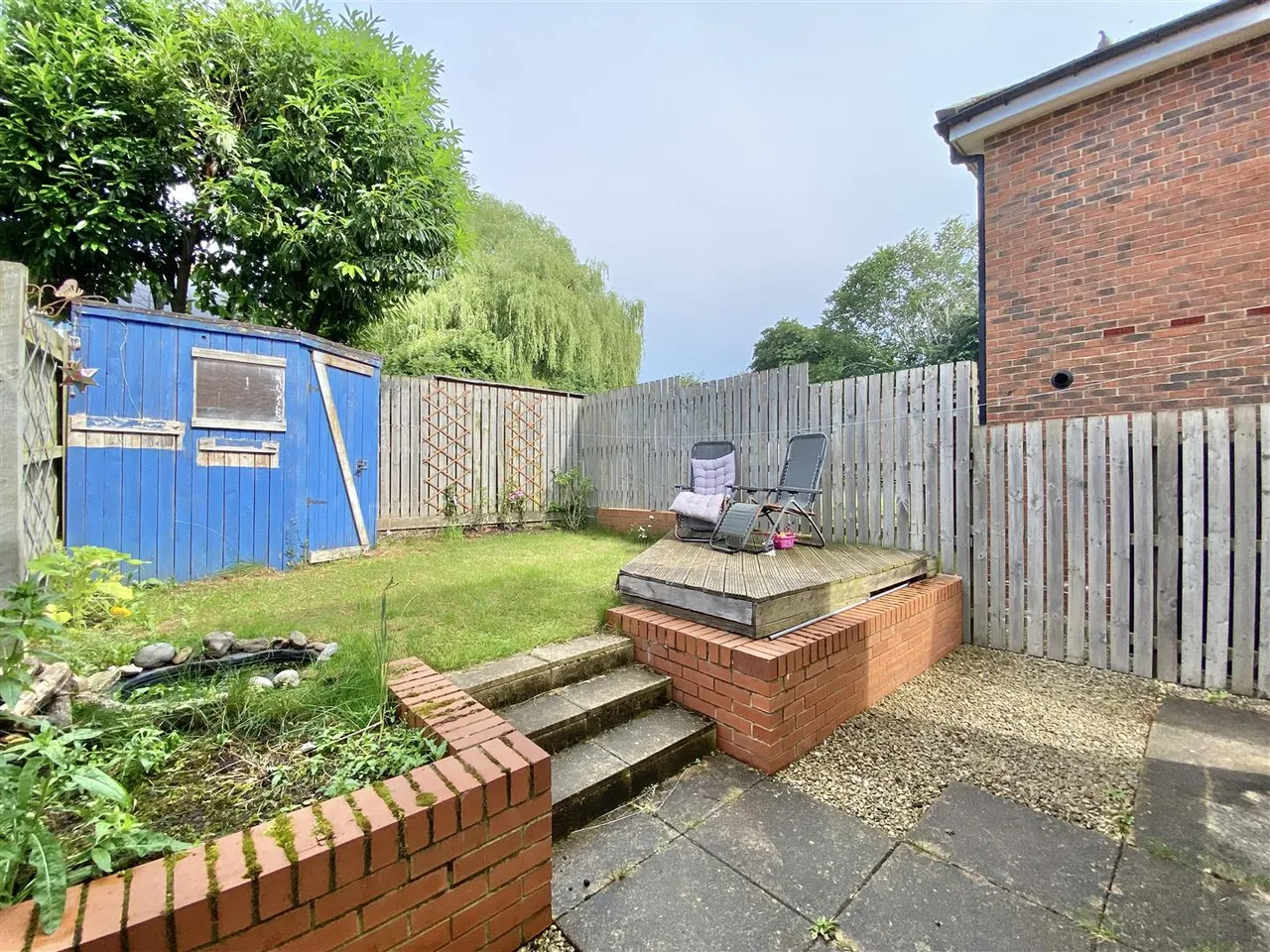 Falcon Place, Aiskew, photo 10