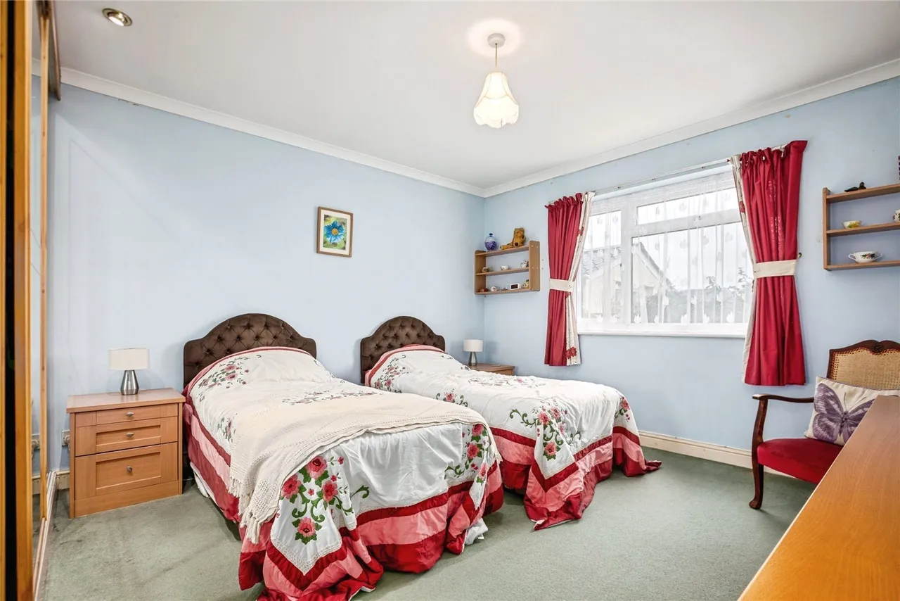 Renfrew Drive, Ynyslas, SY24, photo 15