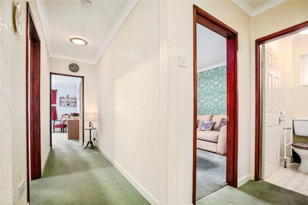 Renfrew Drive, Ynyslas, SY24, photo 12