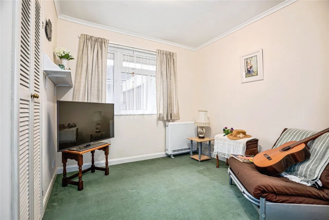 Renfrew Drive, Ynyslas, SY24, photo 16