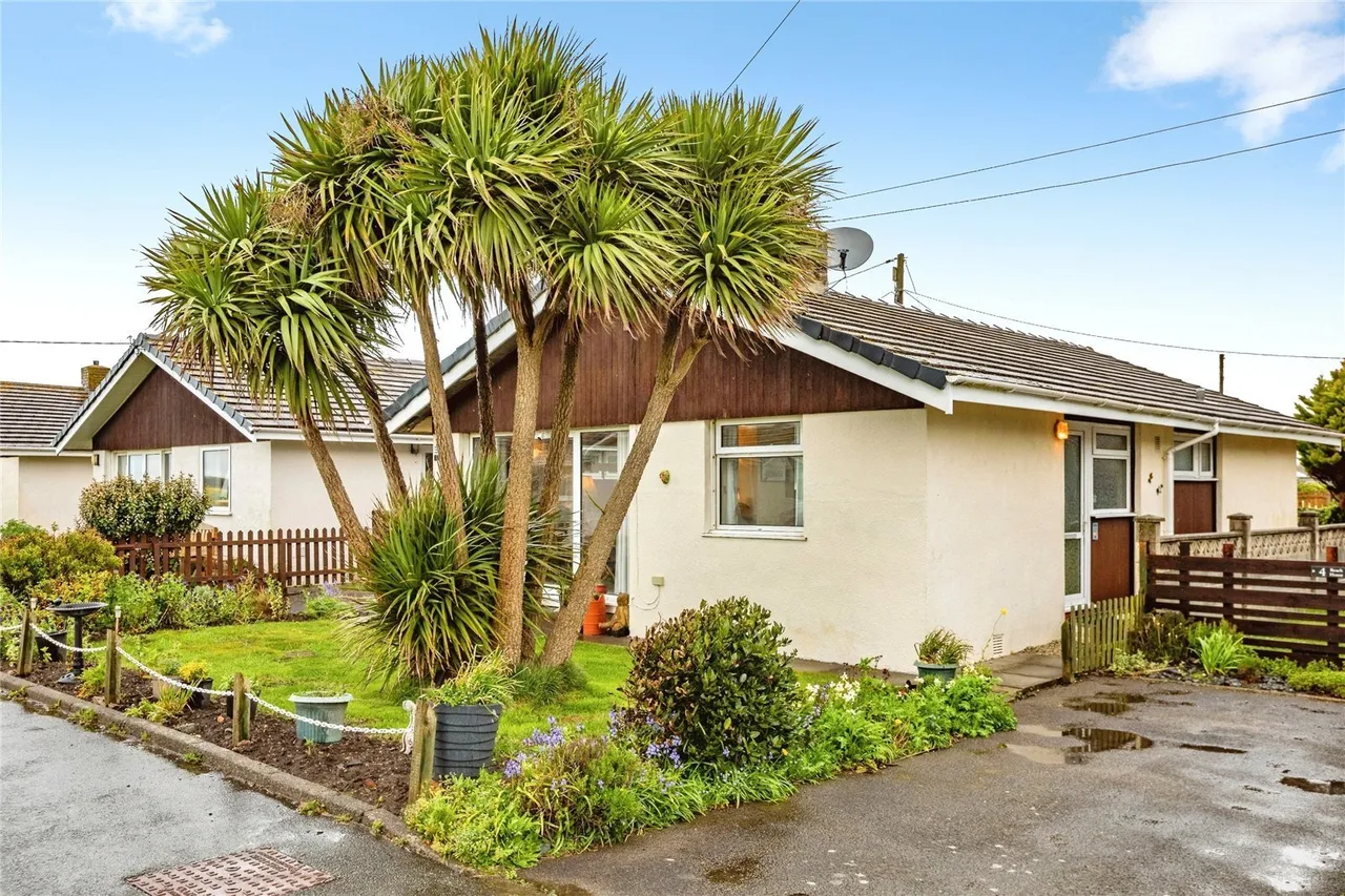 4 bed house for sale, Renfrew Drive, Ynyslas, SY24