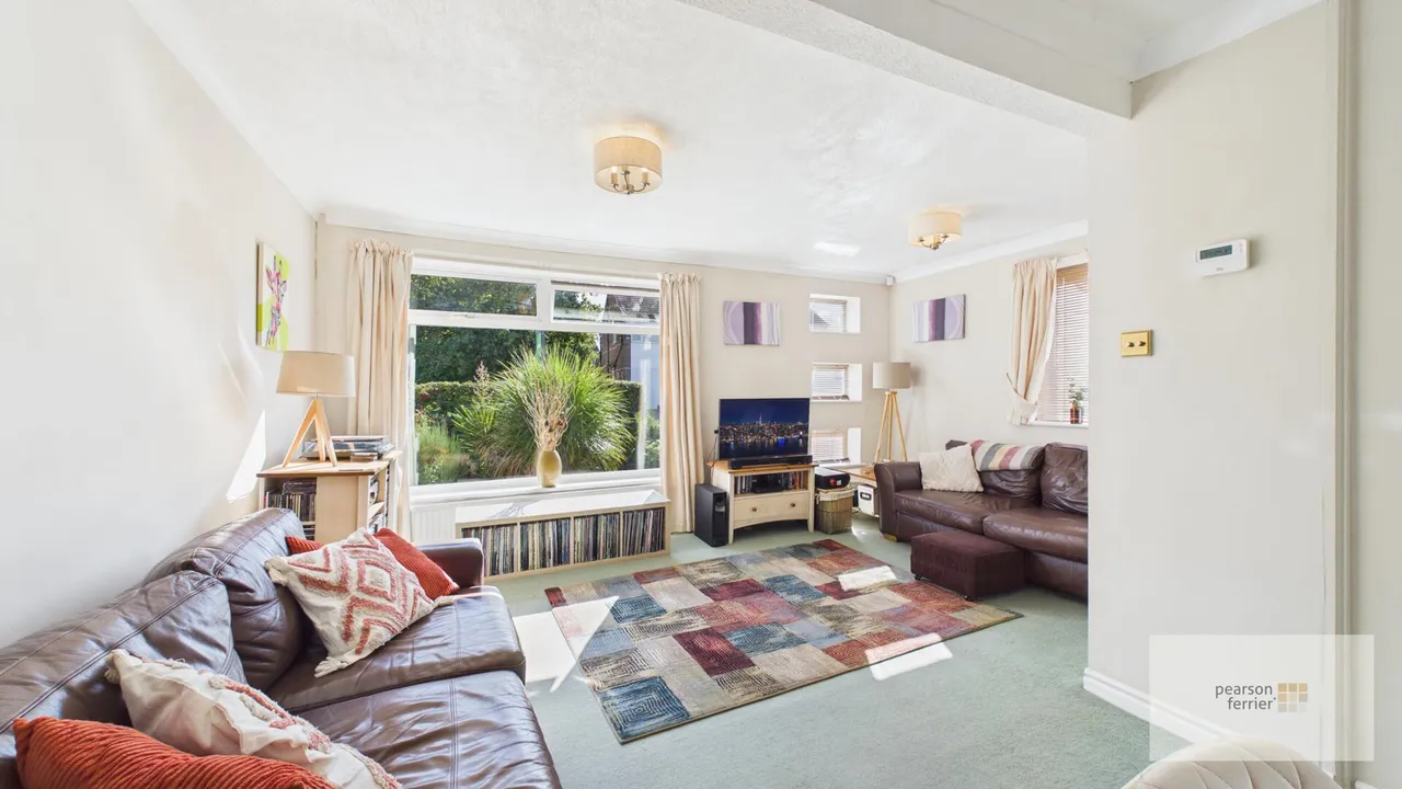 Lindrick Avenue, Whitefield, Manchester, M45 7GE, photo 4