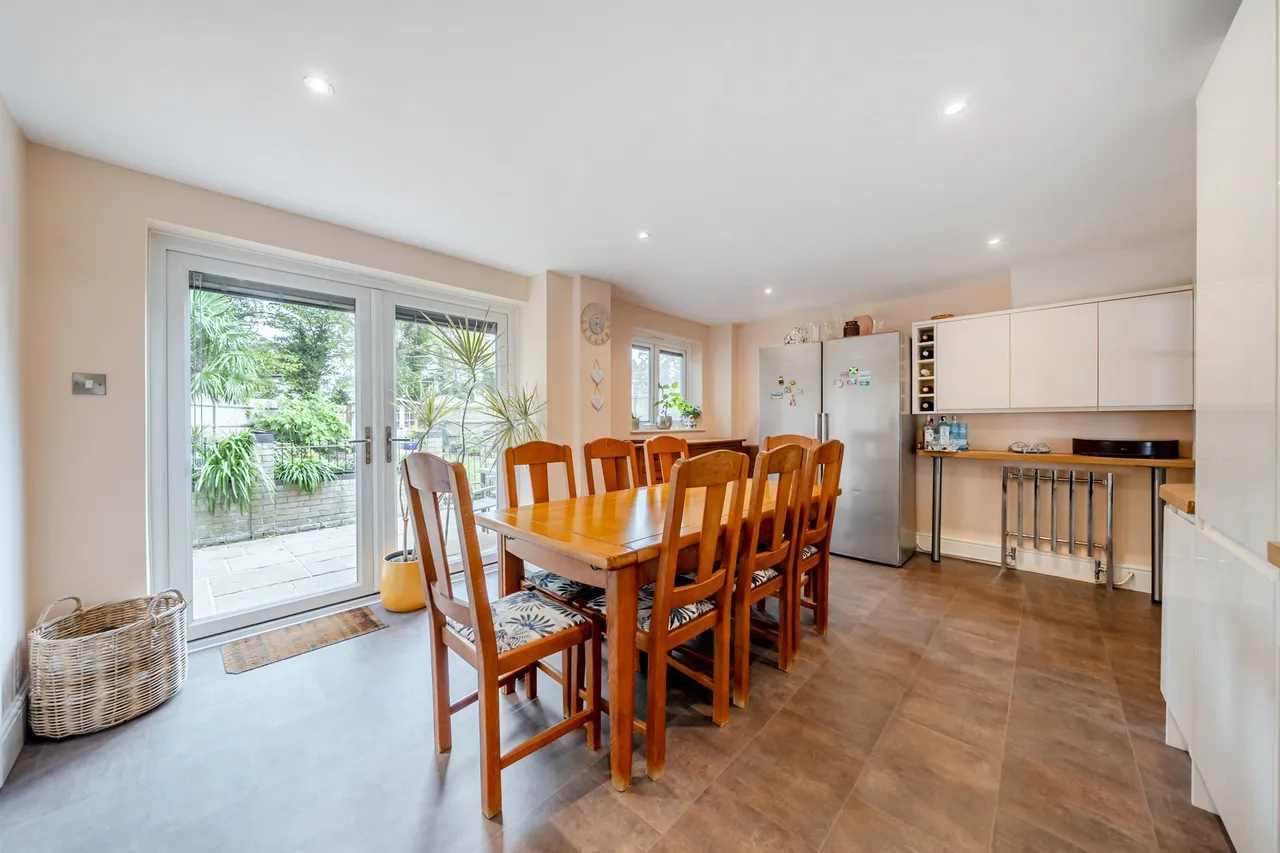 Somersby Crescent, Maidenhead, photo 5