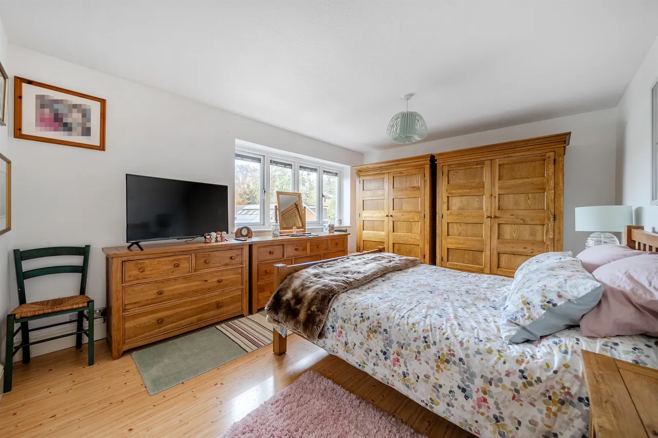 Somersby Crescent, Maidenhead, photo 11