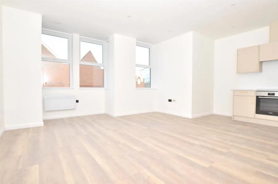 London Road, Redhill, RH1, photo 4