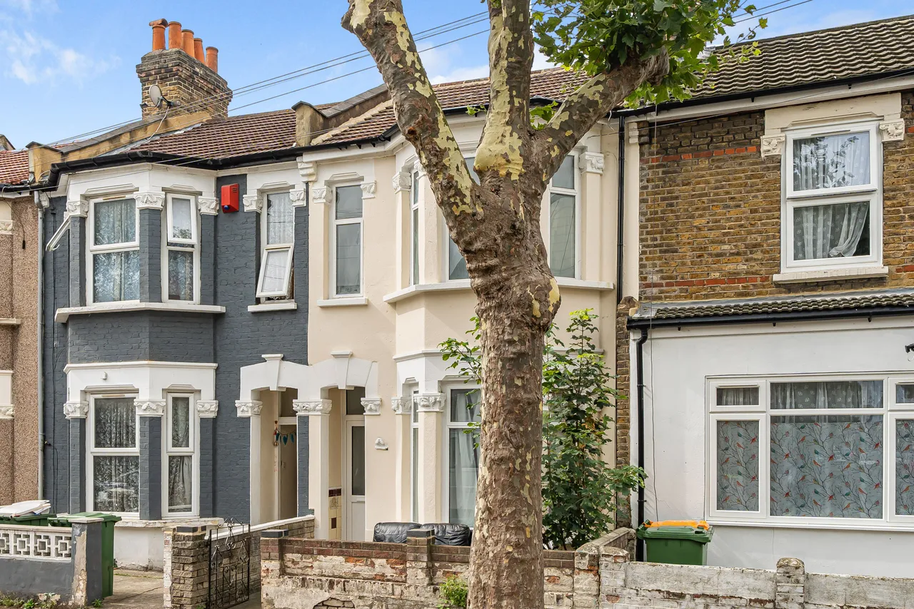 4 bed house to rent, London, E7