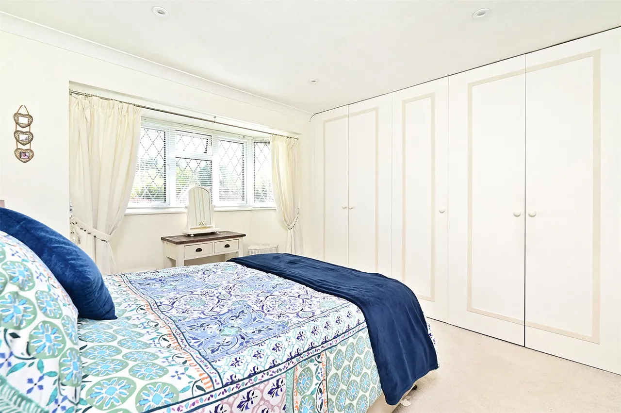 Greenways, Fleet, Hampshire, GU52 7XF, photo 8