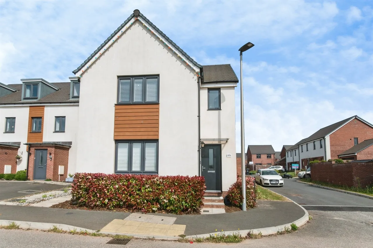 3 bed house for sale — Hutchings Drive, Tithebarn, Exeter