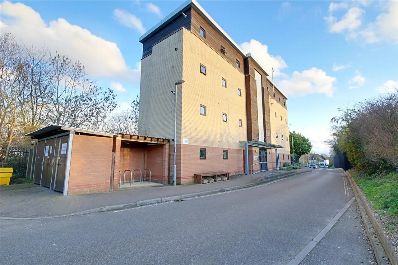 1 bed flat for sale, Teal Close