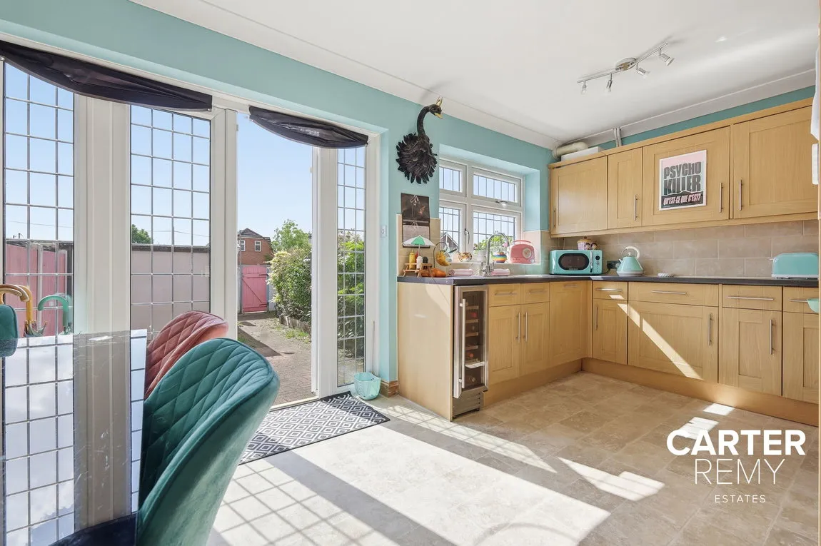Larkswood Road, Corringham, Stanford-le-hope, SS17 9DD, photo 7