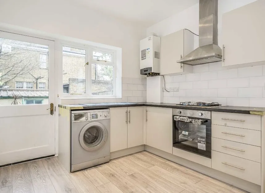 Northfield Avenue, West Ealing, W13, photo 4