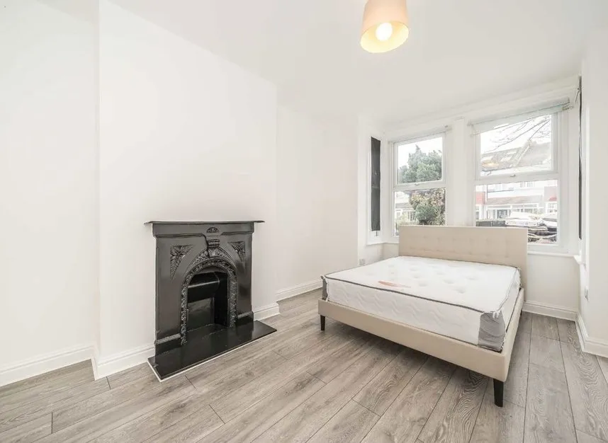 Northfield Avenue, West Ealing, W13, photo 5