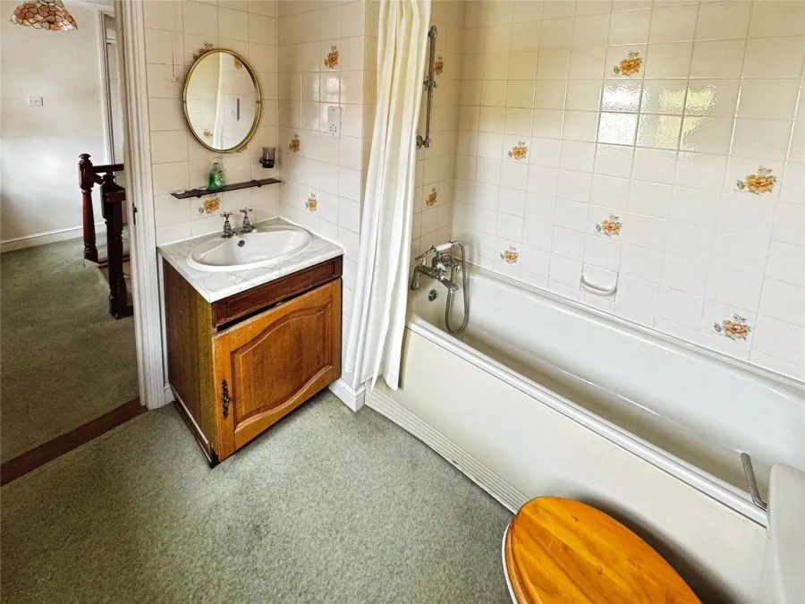 with 3 bedrooms in Harlow, CM17, photo 17