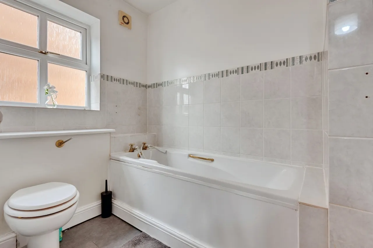 Chisledon Close, St. Helens, WA11, photo 10