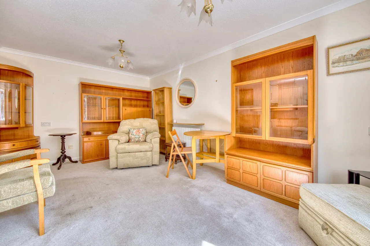 Westminster Court, Wanstead, photo 5