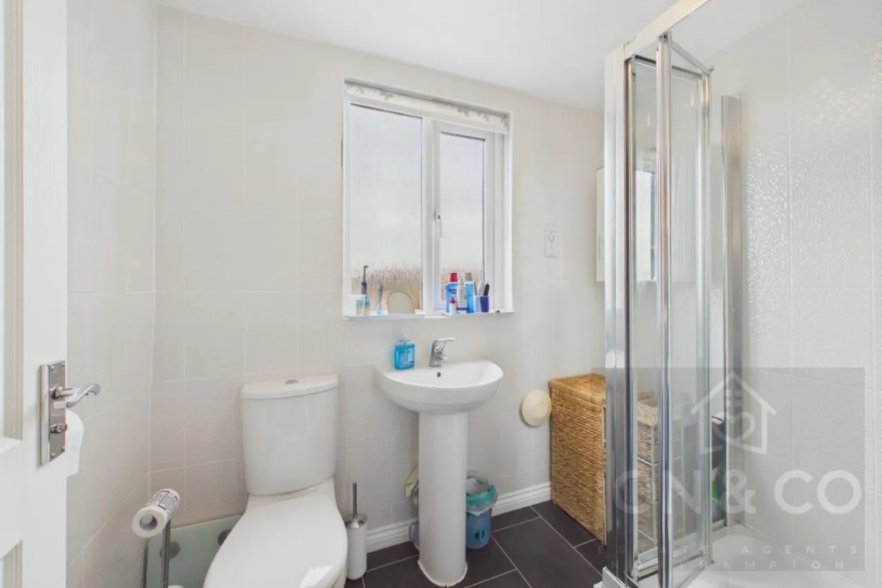 Spinney Close, Moulton, NN3, photo 16