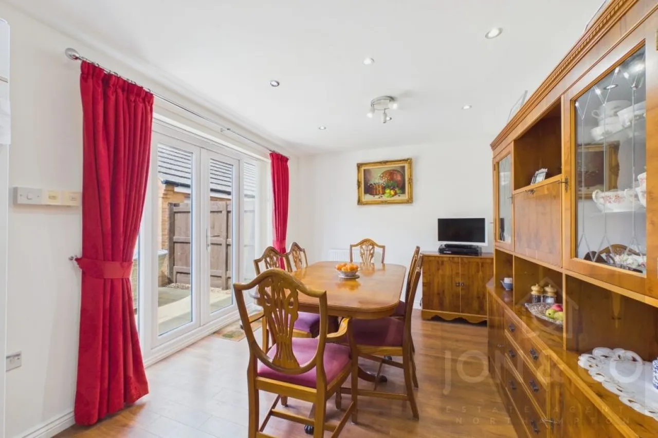 Spinney Close, Moulton, NN3, photo 6