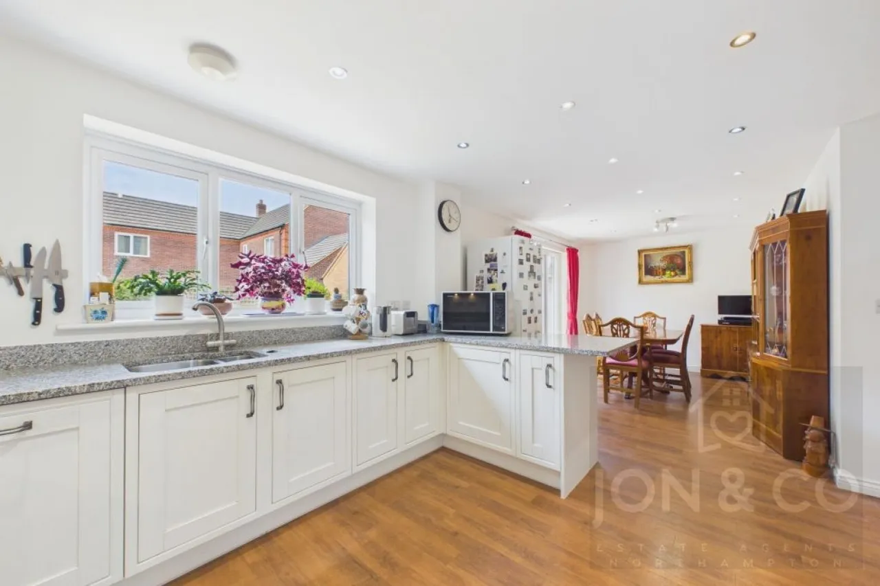 Spinney Close, Moulton, NN3, photo 3