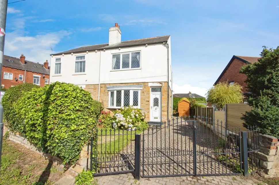 3 bed house for sale — Wood Lane, Rothwell, West Yorkshire, LS26