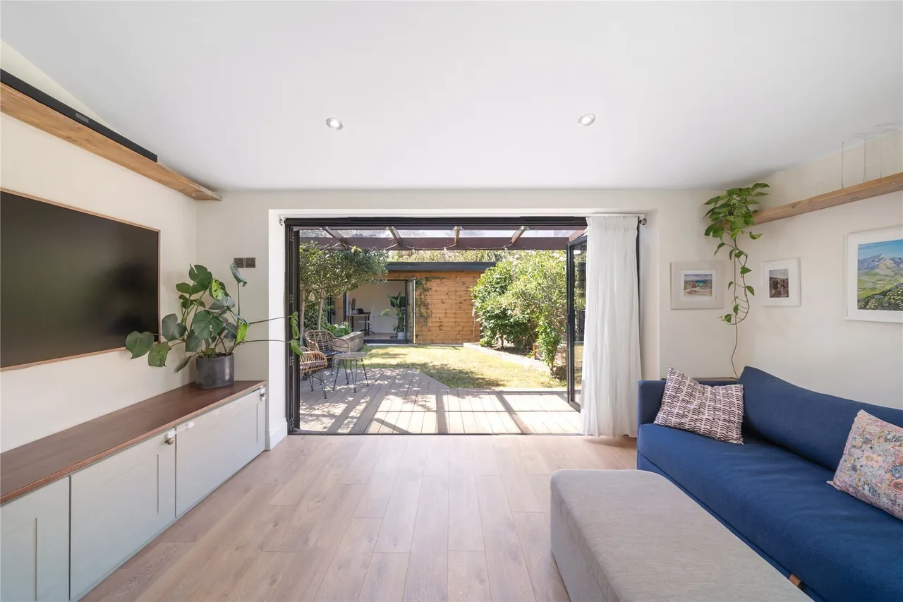 Herne Hill Road, London, SE24, photo 4