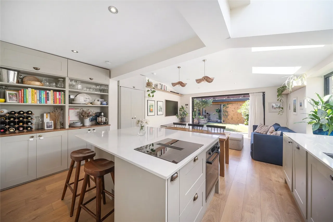 2 bed flat for sale — Herne Hill Road, London, SE24