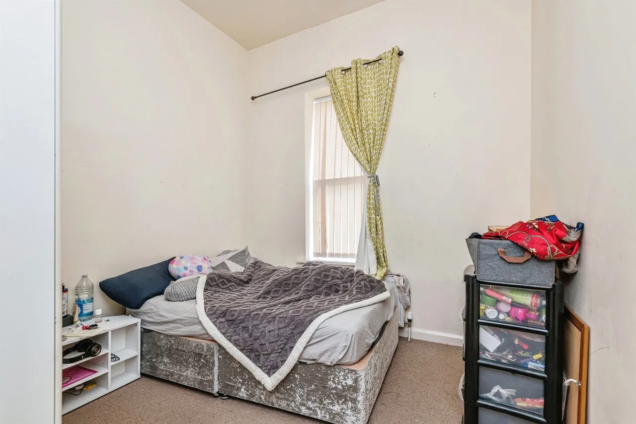 Redwing Crescent, Milnsbridge, Huddersfield, photo 6