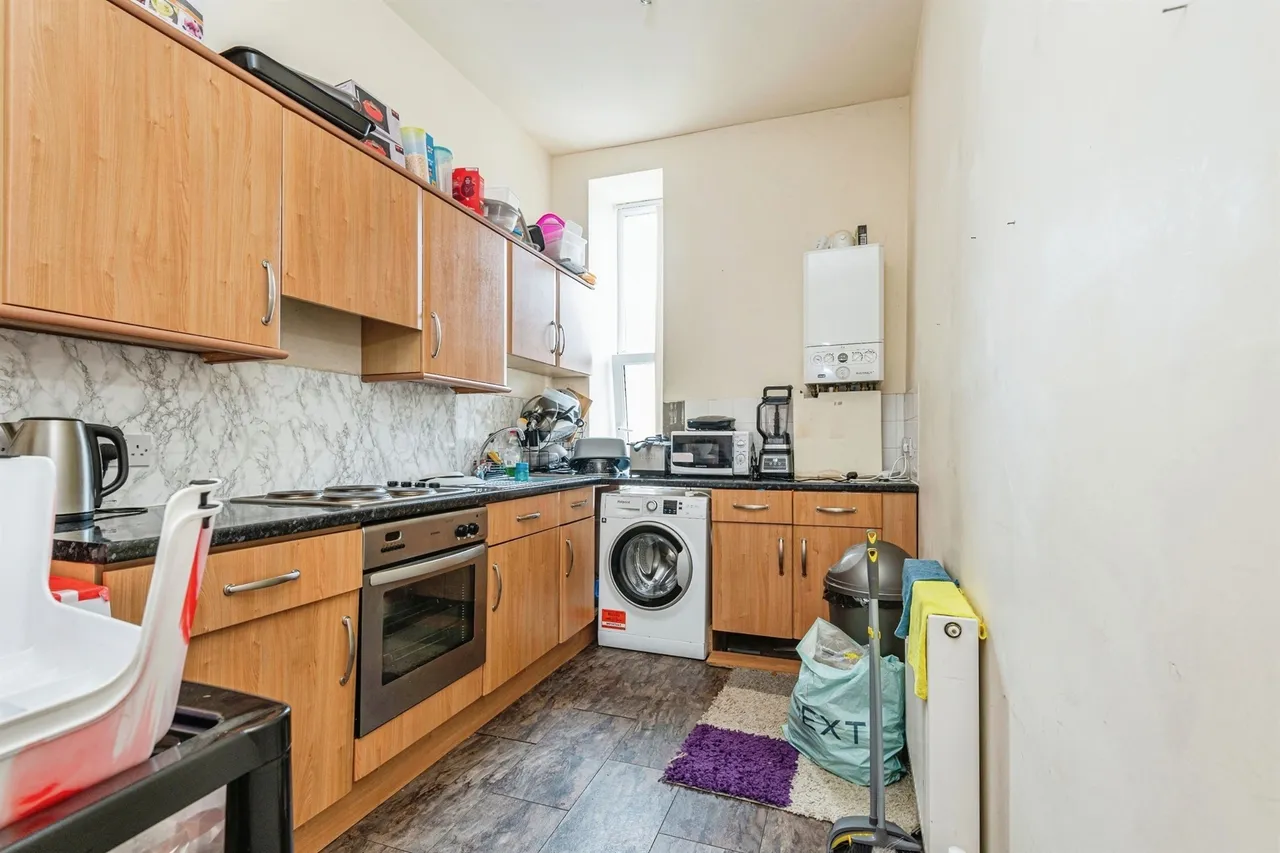 Redwing Crescent, Milnsbridge, Huddersfield, photo 4