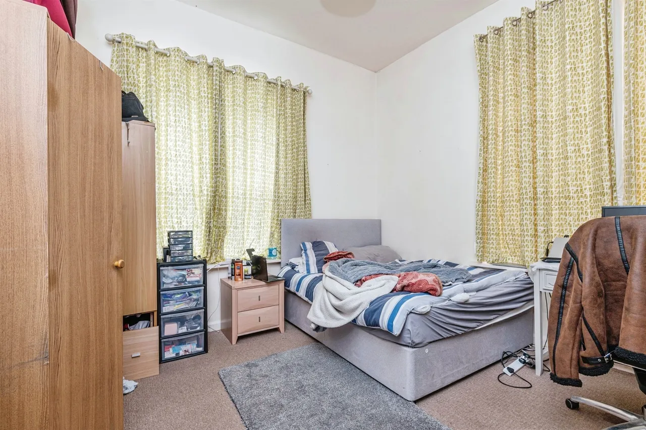 Redwing Crescent, Milnsbridge, Huddersfield, photo 5