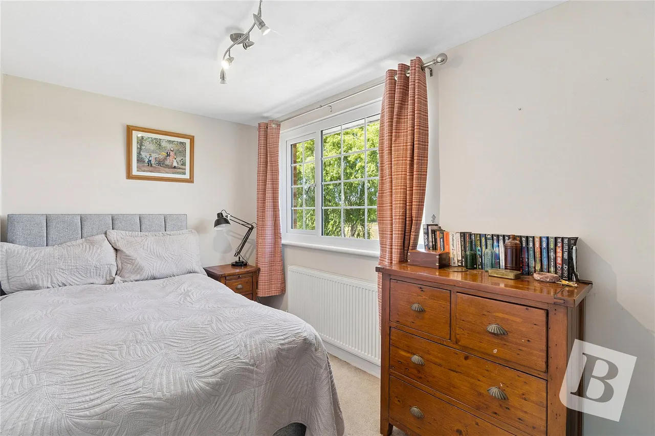 Crow Green Lane, Pilgrims Hatch, CM15, photo 9