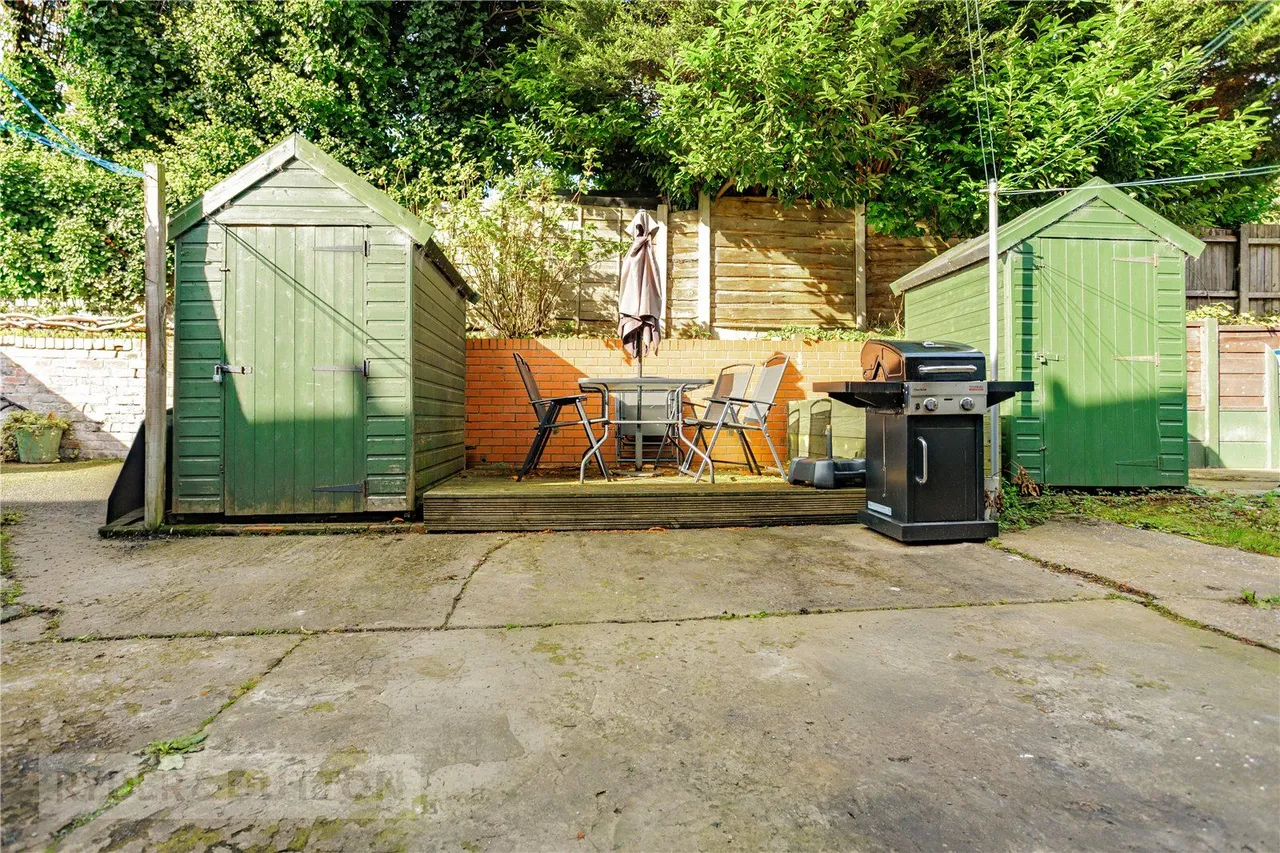 Huddersfield Road, Diggle, OL3, photo 19