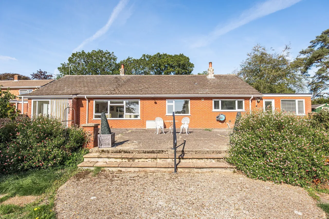 Detached Bungalow in Beetley with, photo 13