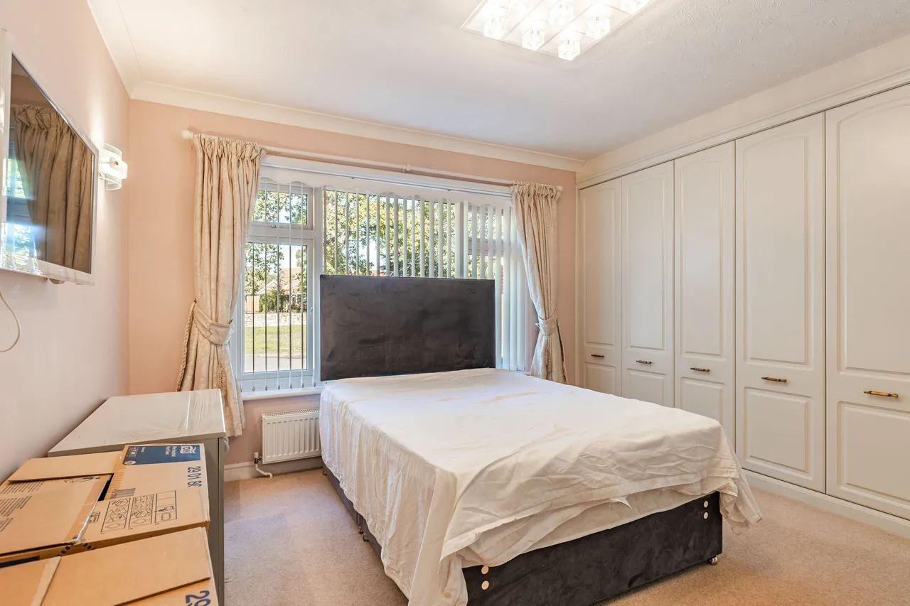 Detached Bungalow in Beetley with, photo 9